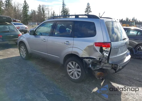 2012 Subaru Forester 2.5X Premium из США, поврежденный, VIN JF2SHBDC8CH448379